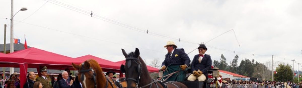 Desfile de Fiestas Patrias en la Comuna