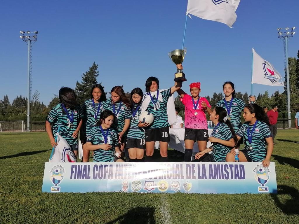 Escuela de Fútbol Femenina y Masculina se coronaron campeones en Torneo Interprovincial Copa La Amistad 2022