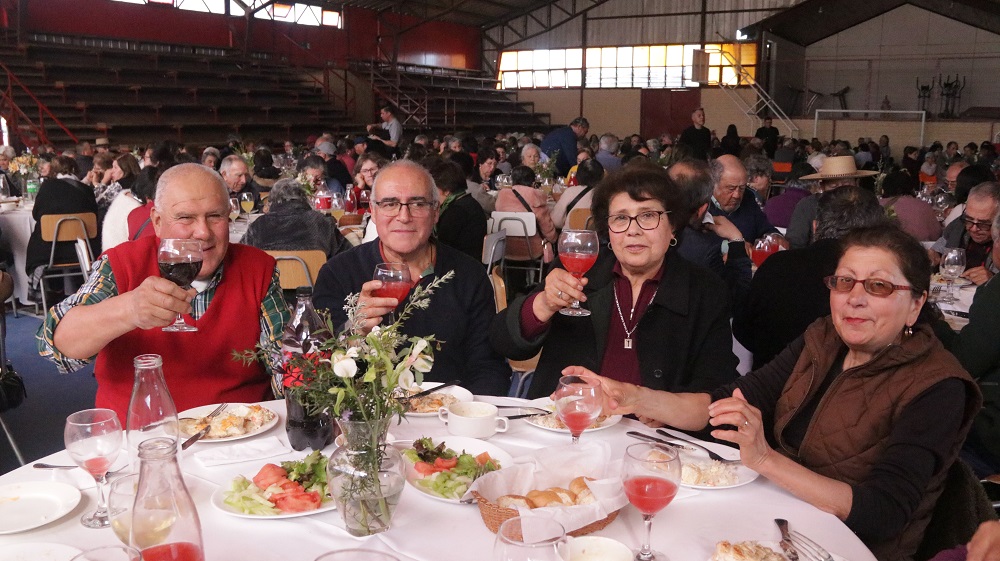 Lee más sobre el artículo Más de 300 personas mayores celebraron “Pasando Agosto”