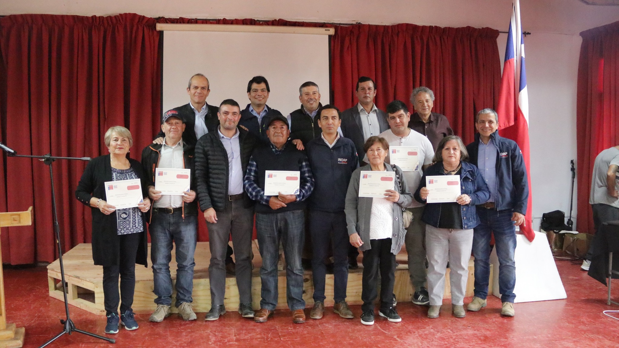 Agricultores de Prodesal Pumanque reciben Bono FOA